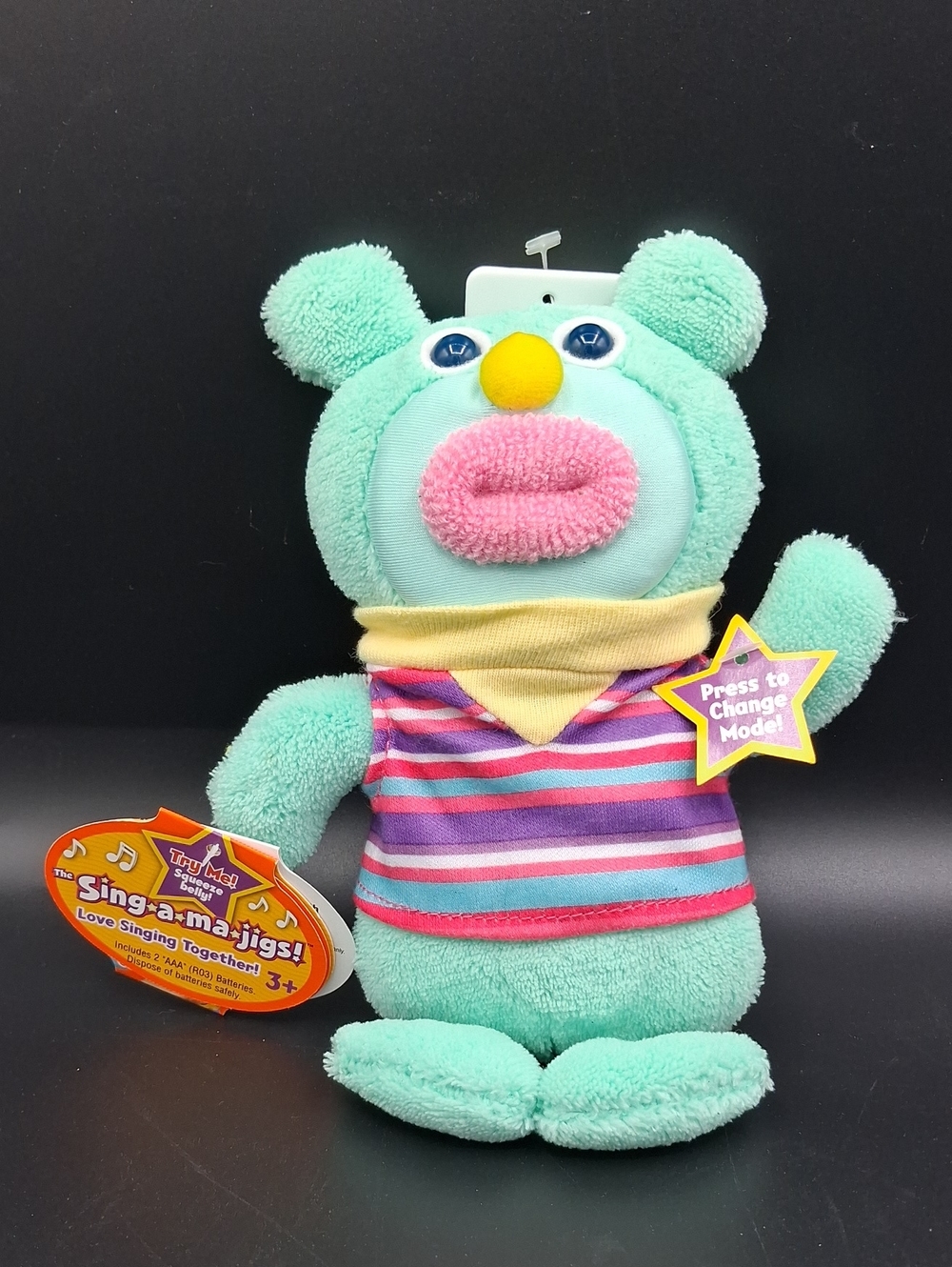 2010 Sing-a-ma-jigs Mint Plush Singing Toy with Pink Mouth